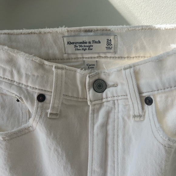 Curve Love Ultra High Rise 90s Straight Leg Jean - Picture 1 of 5